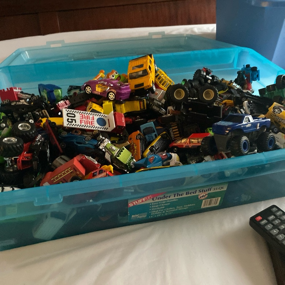 Lots collectible mini cars lots